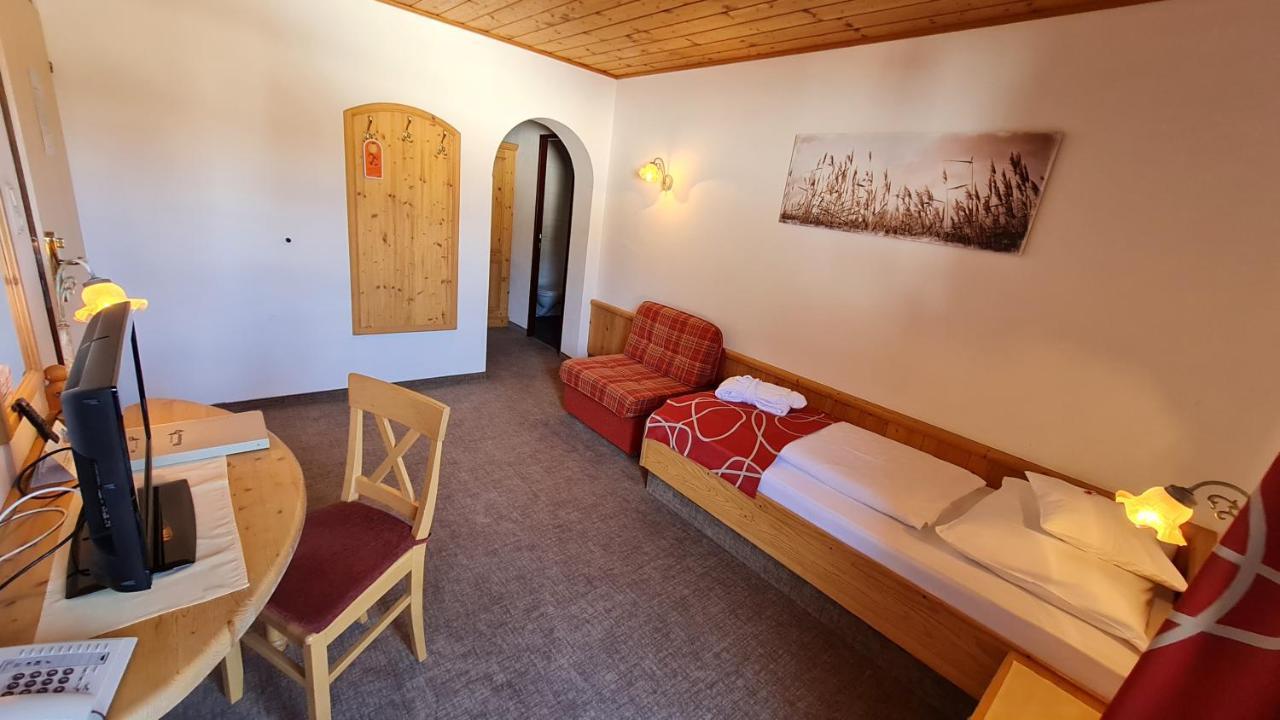 Sport Und Familienhotel Klausen Kirchberg in Tirol Exterior foto